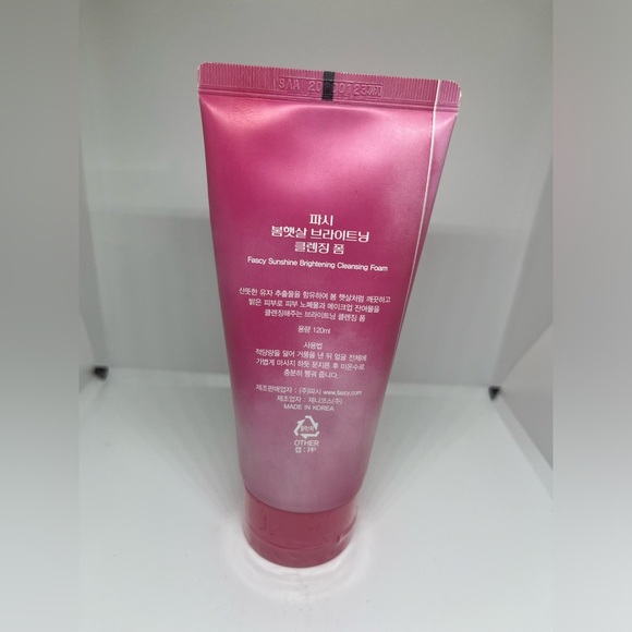 Sunshine Brightening Cleansing Foam (High-end Korean Facial) 120 ml FASCY - Picture 2 of 5